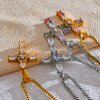Colar com Pingente Cruz Cravejado com Cristais de Zircônia