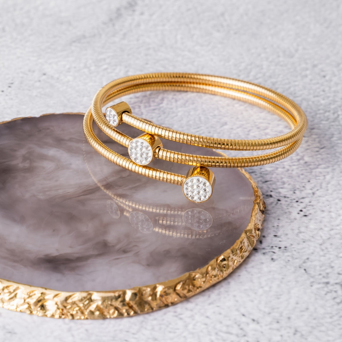 Bracelete Espiral com Pedras de Zircônia