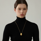 Colar longo Solenne com Pingente Banhado a ouro 18K