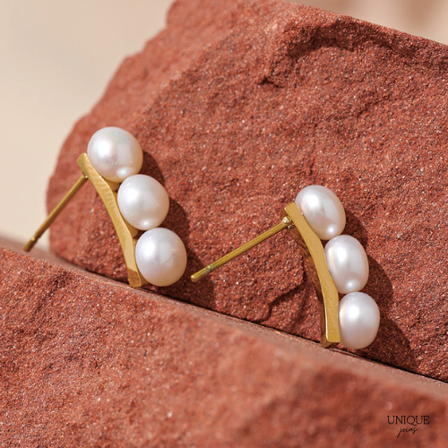 Brinco Dourado com Pérolas
