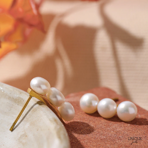 Brinco Dourado com Pérolas