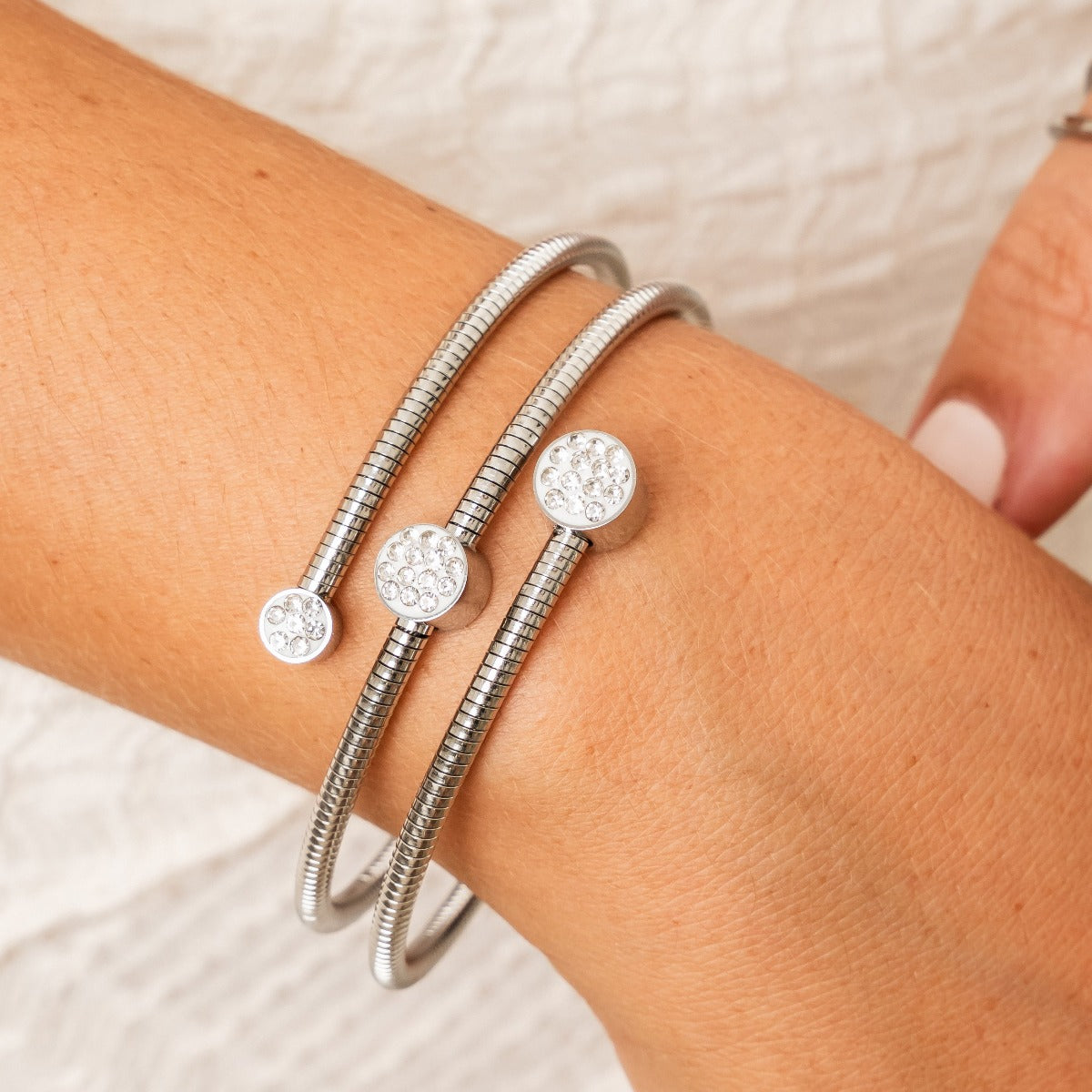 Bracelete Espiral com Pedras de Zircônia Prata