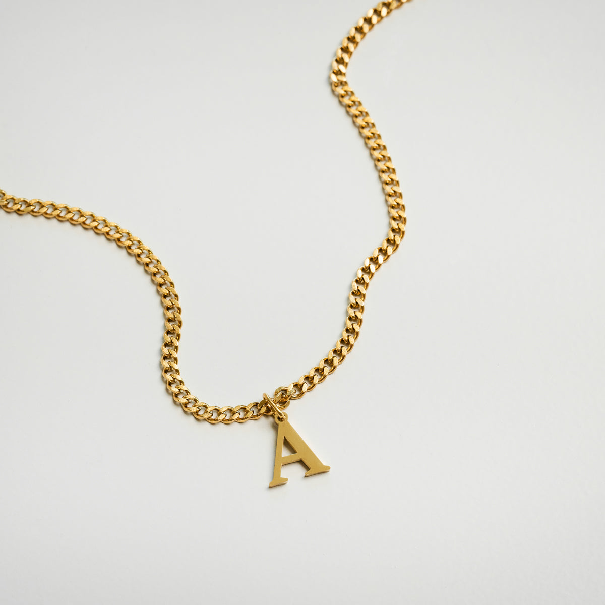 Colar de Inicial Banhado a Ouro 18K