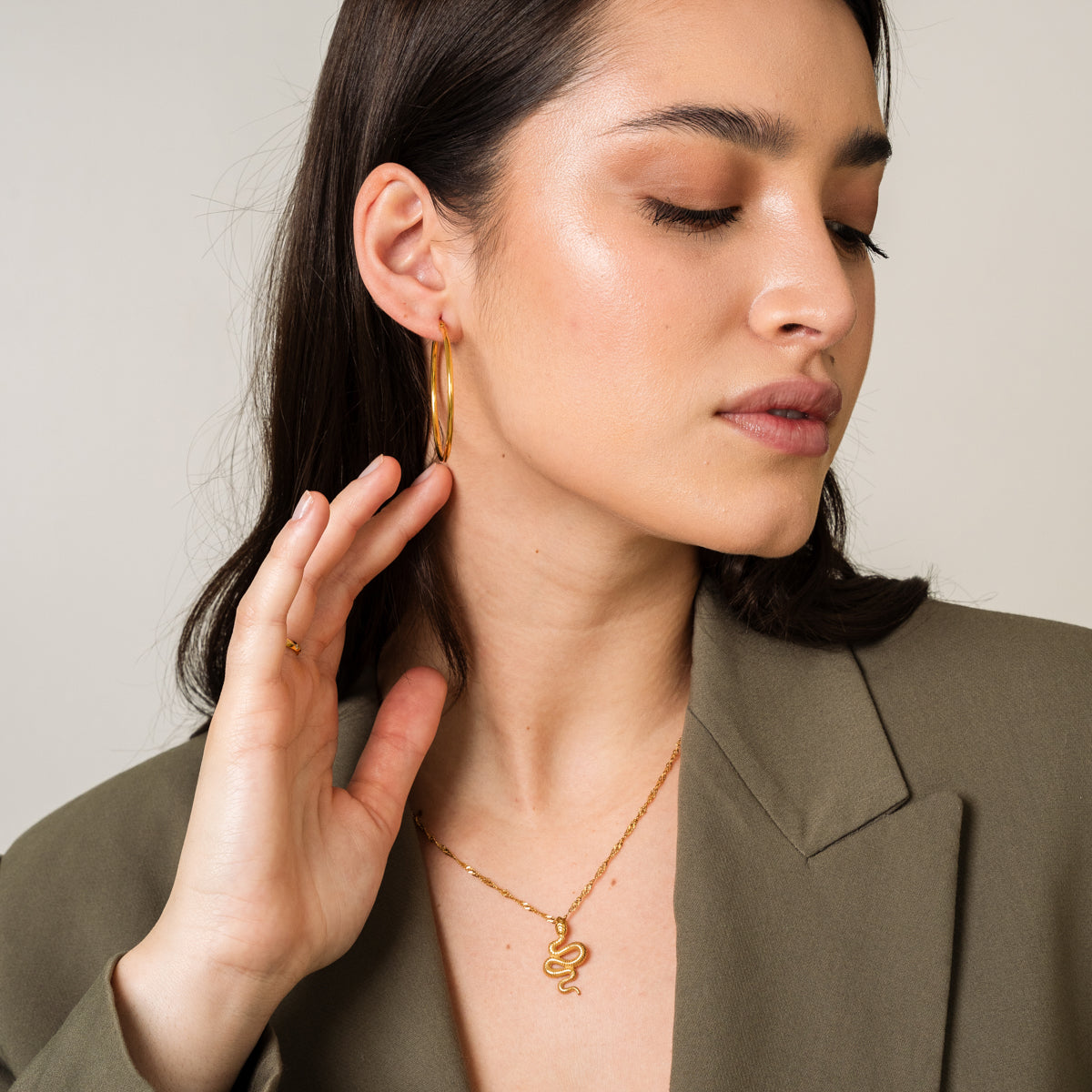 Colar Pingente de Cobra Dourado Banhado a Ouro 18K