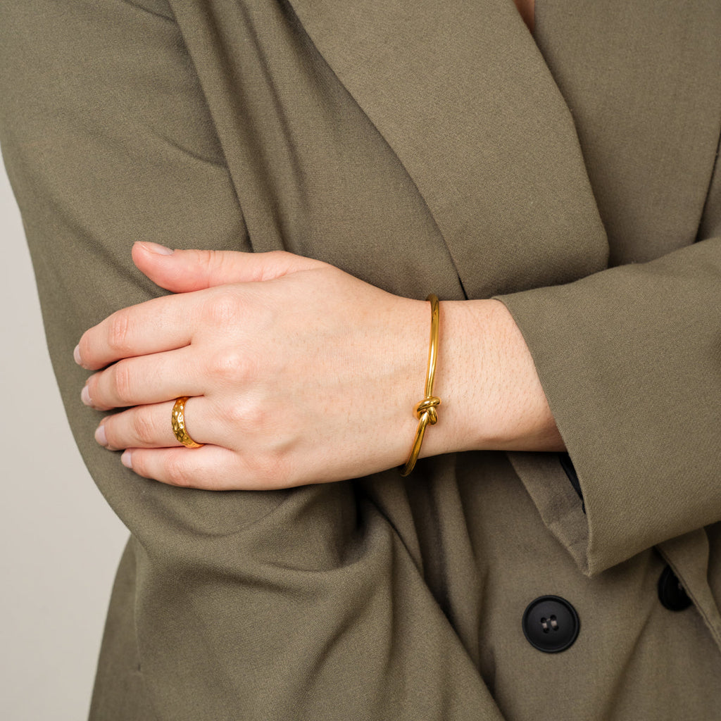 Bracelete Arame Farpado Banhado a Ouro 18K