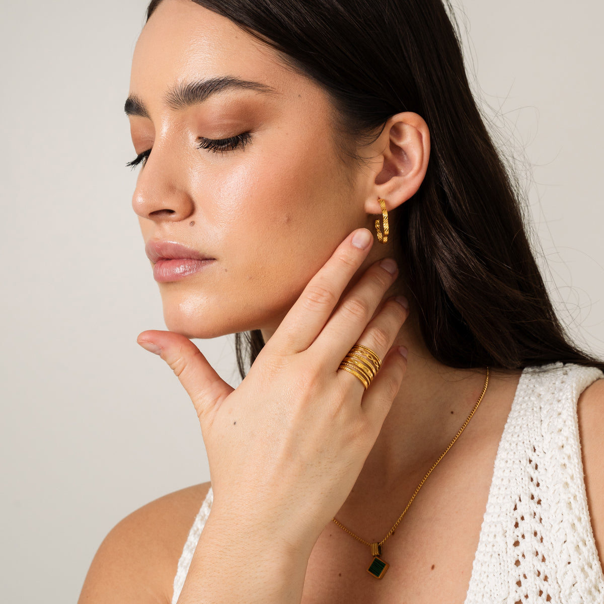 Brincos Asimétricos Texturizados Banhado a ouro 18K