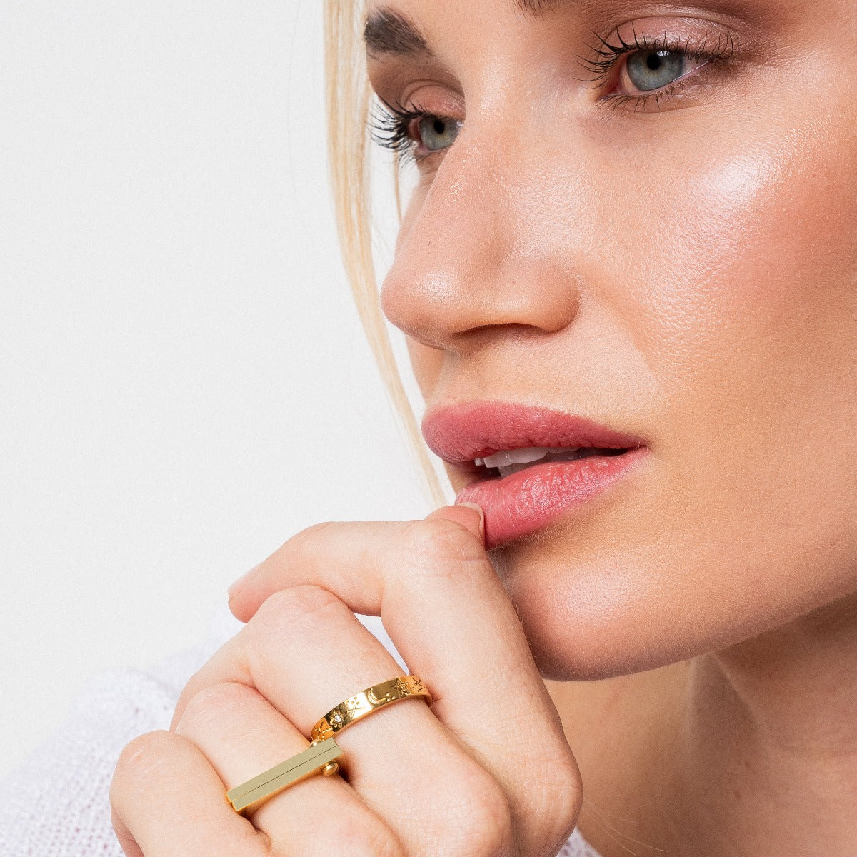 Anel Plano Banhado a Ouro 18k
