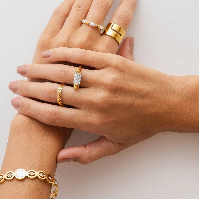 Anel Luma com Zircônia Banhado a Ouro 18k