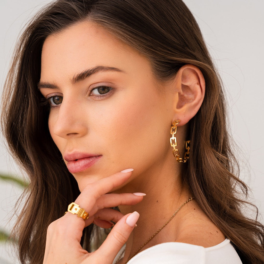 Brincos Argola em Elos Banhado em Ouro 18K