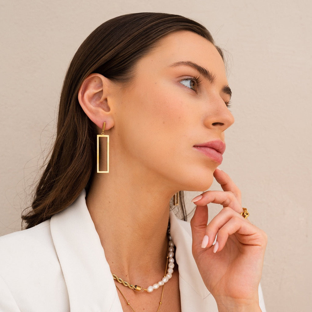 Brincos Retangulares Minimalistas Banhado a Ouro 18k