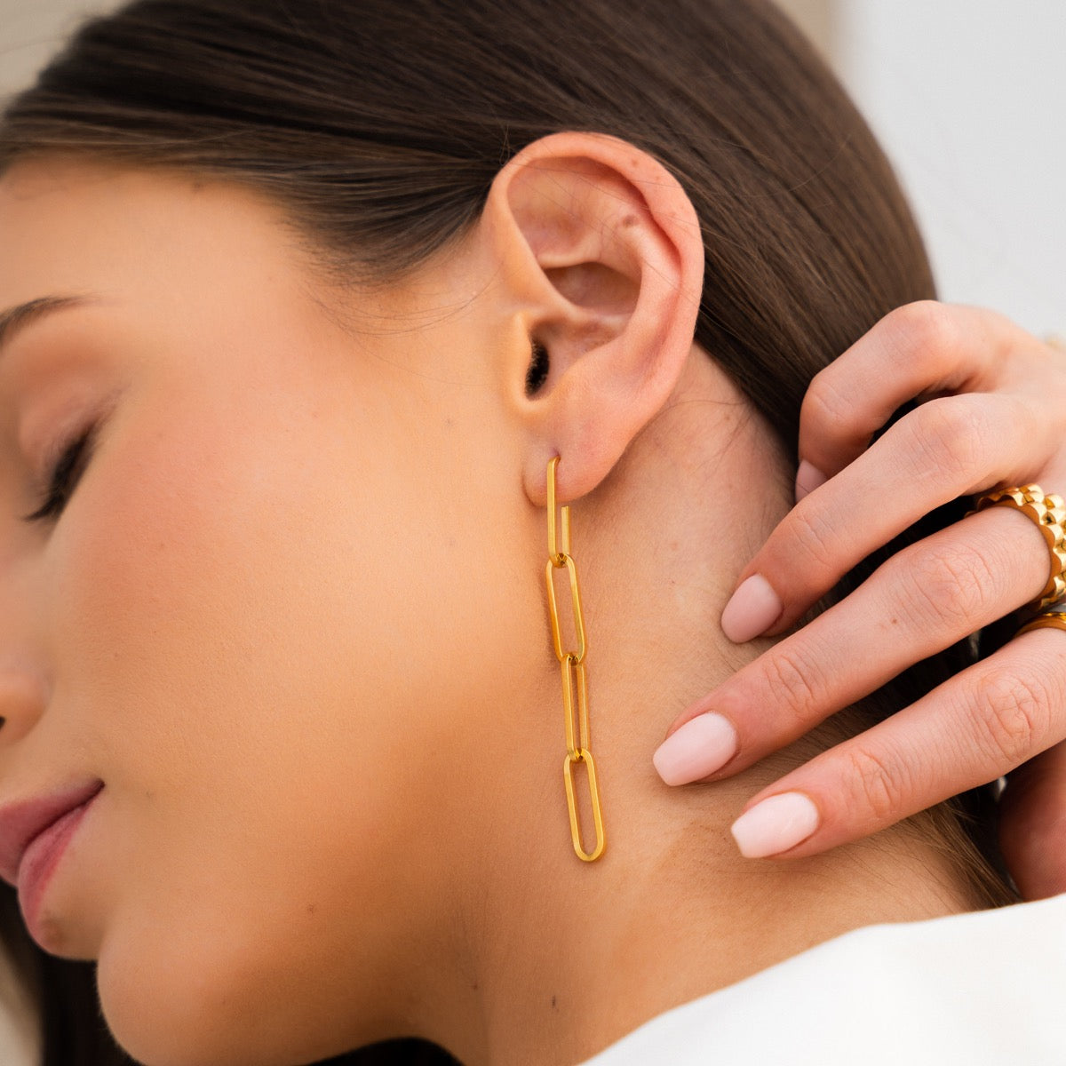 Brincos Dourados de Corrente Banhado a ouro 18k
