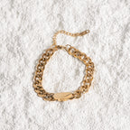 Pulseira com Medalhão Banhado a Ouro 18k