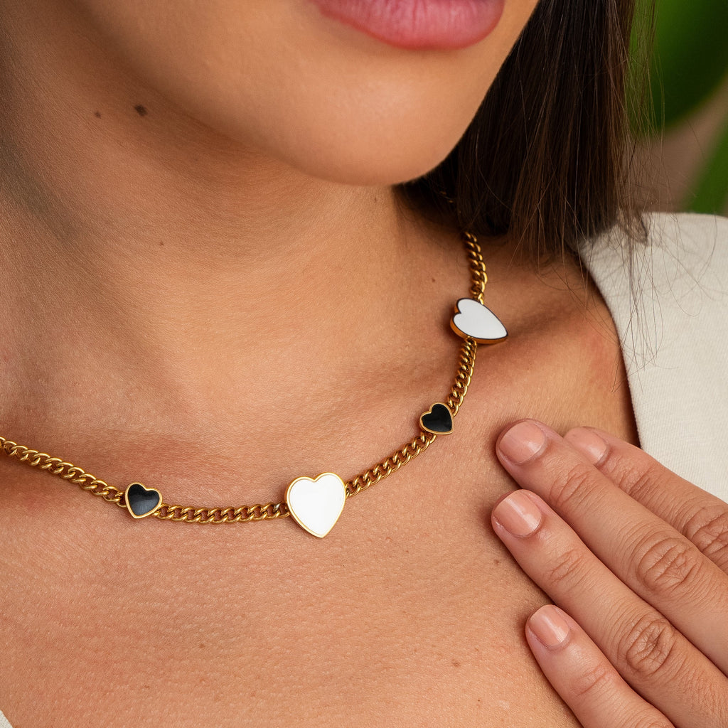 Colar com Corações Banhado a Ouro 18K
