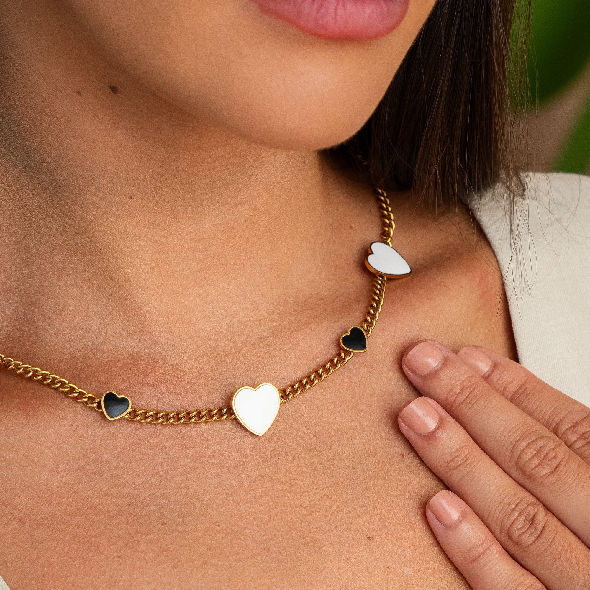 Colar com Corações Banhado a Ouro 18K