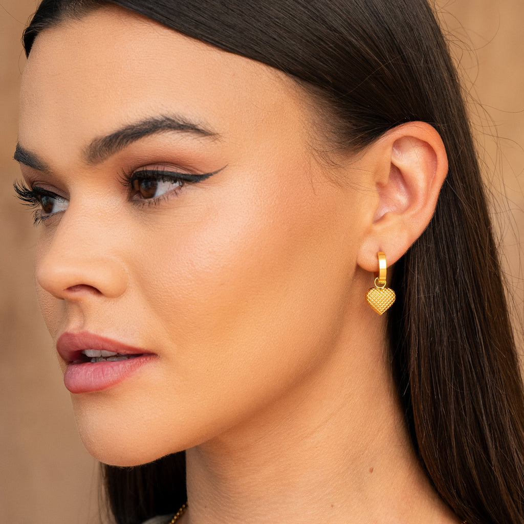 Brinco Pingente Coração Banhado a Ouro 18k
