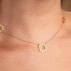 Colar com Pingentes Romanos Banhado a Ouro 18K