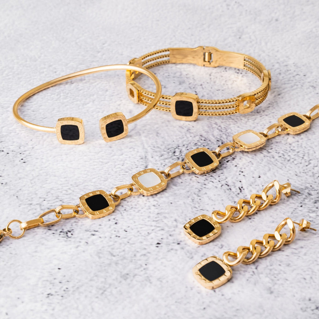 Bracelete Pedra de Onix Quadrada Banhado a Ouro 18k