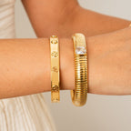 Bracelete Texturizado com Pedra Rose