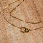 Colar com Pingente Quadrado Banhado Ouro 18K