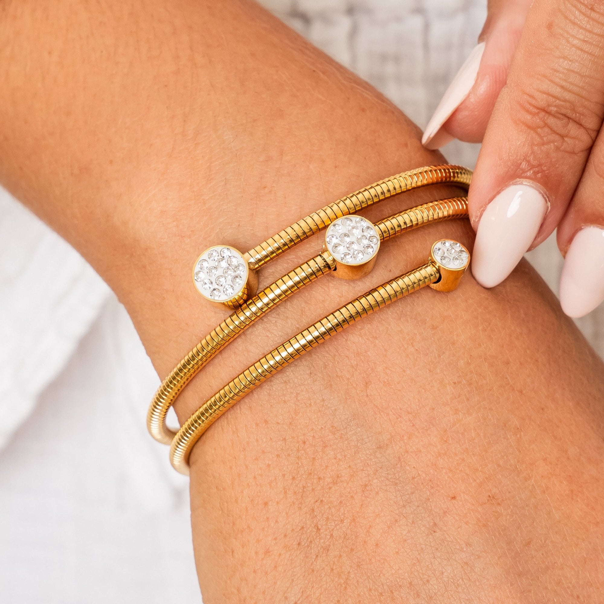 Bracelete Espiral com Pedras de Zircônia