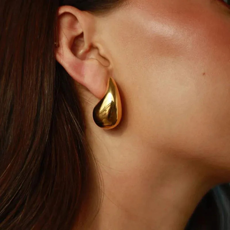 Brinco Gota Dourada Banhado a Ouro 18K